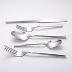 Matte Silverware Set Silver Flatware Set with Hexagon Handle 20 Pieces 18/0 Stainless Steel Cutlery Set Wedding Housewarming Gift Service for 4 (Matt silver)