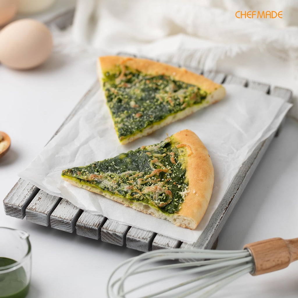 CHEFMADE Round Cake Pan, 10-Inch Non-Stick Pizza Pan and Pie Bakeware for Oven Baking (Green)