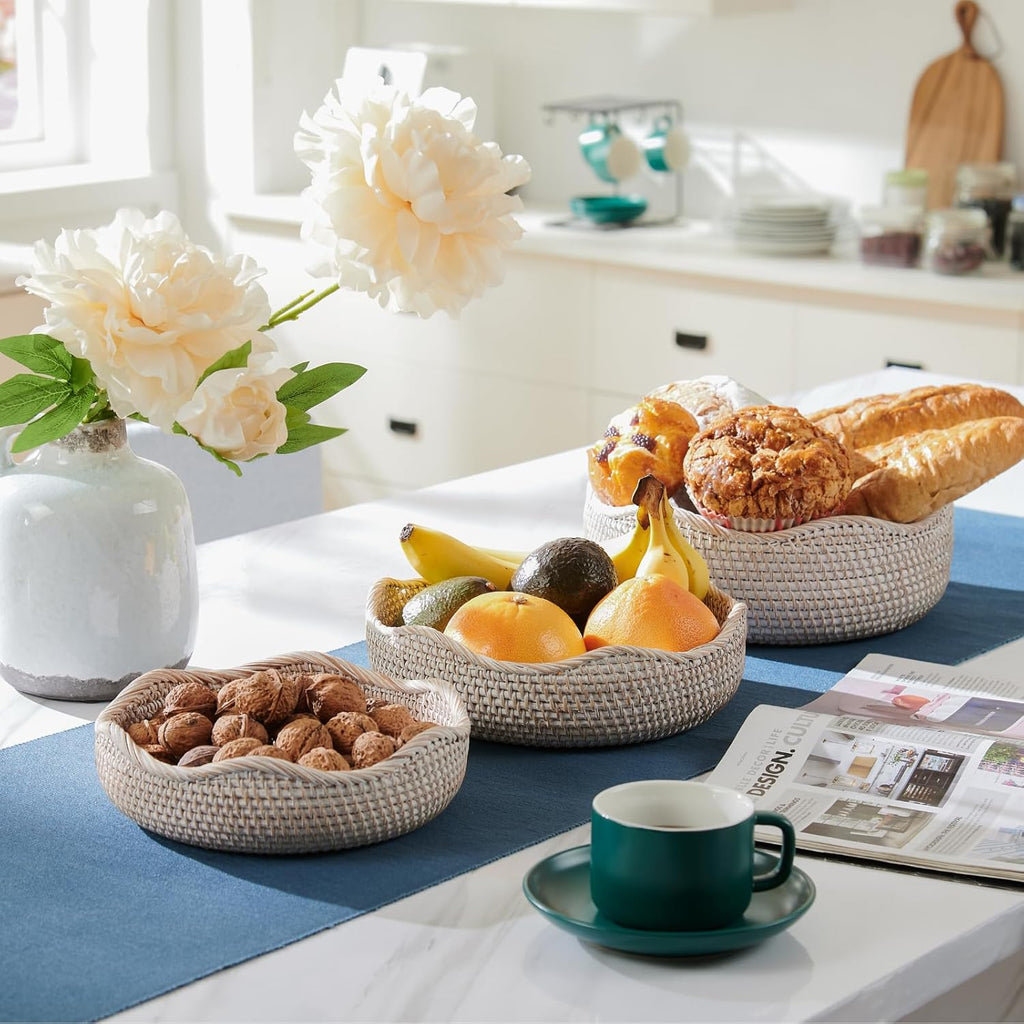 YANGQIHOME Rattan Round Fruit Baskets, Wicker Storage Bowls, Natural Woven Serving Basket Bowls, Decorative Baskets for Kitchen Counter Organizing, Whitewash, Set of 3