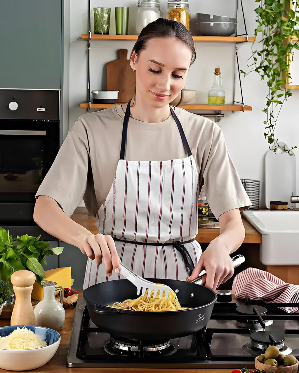 Spaghetti Spoon and Pasta Tong, Non-stick Silicone Spoon Server Fork with teeth and Stainless Steel Handle Spaghetti Tong, Food Clip for Spaghetti Noodle, White