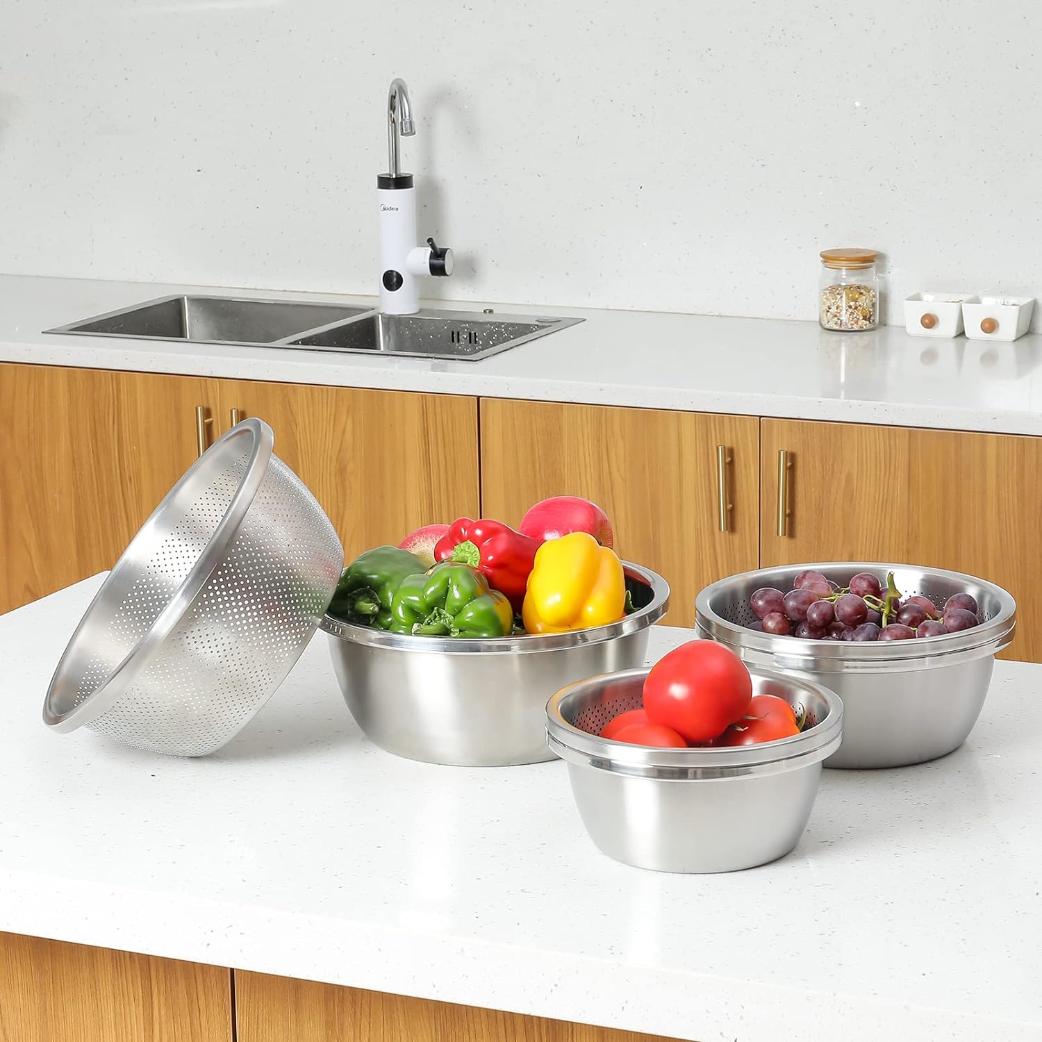 304 Stainless Steel Microporous Colander, 3.5QT Large Capacity with Mixing Bowl For washing vegetables fruit and rice and for draining cooked pasta(2PC)