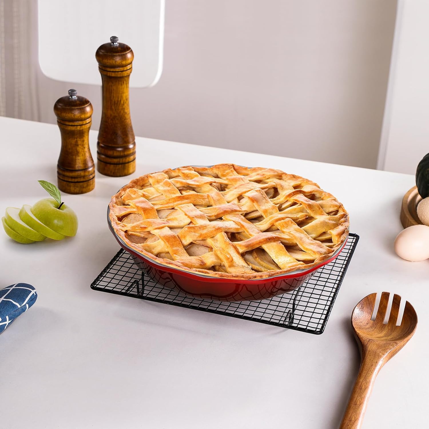 Lareina Pie Pans for Baking, Ceramic 9 Inch Deep Pie Dish with Rippled Edge for Apple Pie, Pecan Pie, Colorful and Durable Pie Plate, Christmas Gifts for Women, Set of 2, Red