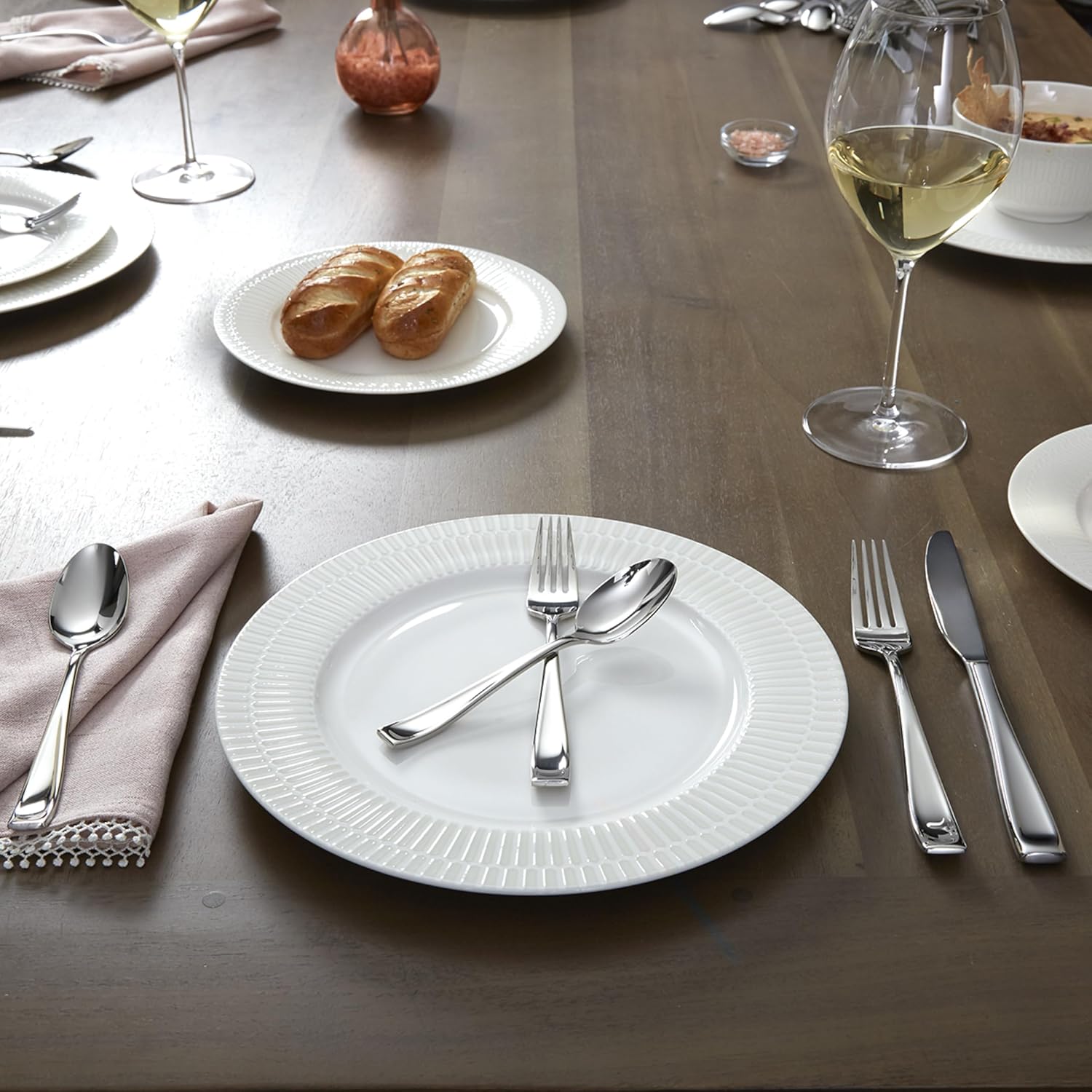 Oneida Moda Fine Flatware Dinner Spoon, 0.80 LB, Metallic