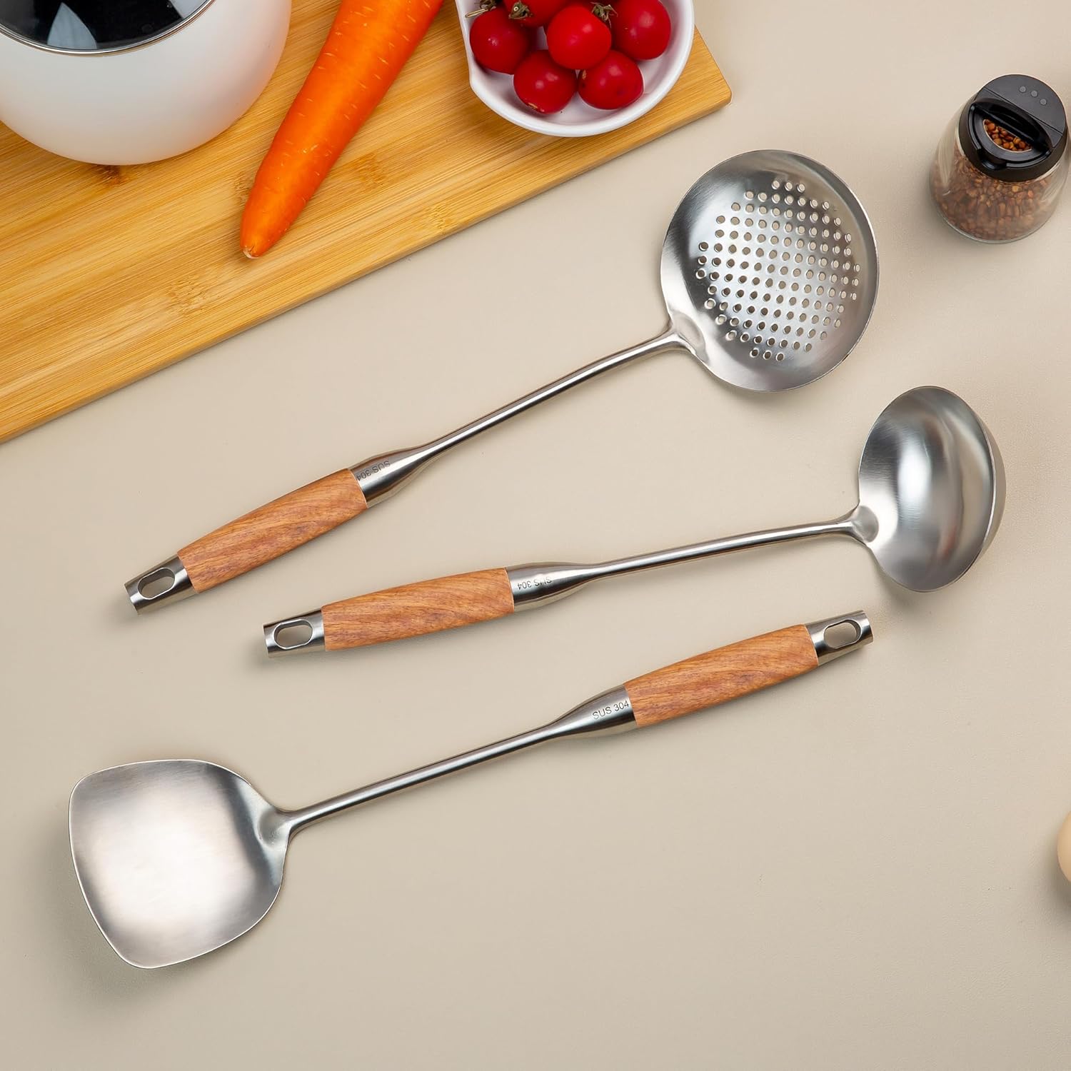 FJNATINH Soup Ladle, 13.7inches Ladle for wok, 304 Stainless Steel wok spatula,Wooden Handle