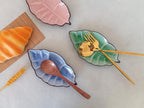 Ceramic Spoon Rest for Stove Top, Ice Cracks Leaf Cute Spoon Rest for Kitchen Counter, Cooking Spoon Holder for Kitchen Counter, Utensil Rest Spatula Rest Ladle Holder Tong Rest, 1 PC (B, Sapphire)