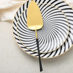 black gold Cake Cutter,Stainless Steel Pie Spatula Serrated,Cake Pizza Cutter Tart Dessert Slicer Comfortable Handle (black gold)