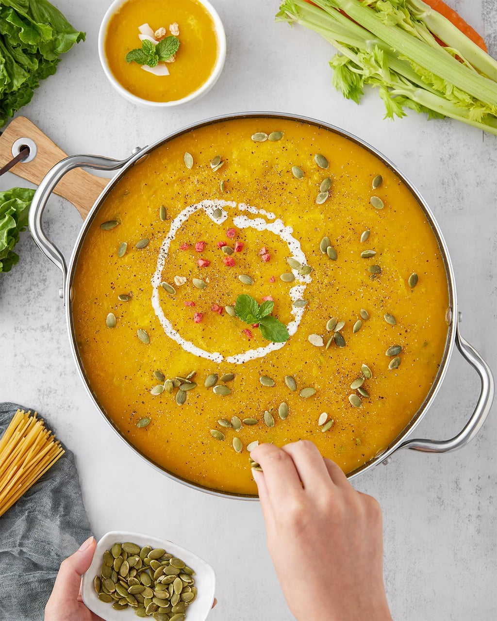 BEZIA 6 Quart Cooking Pot, Non Stick Induction Stock Pots with Lid, All Stove Compatible, 6 QT Aluminum Soup/Stew Pot For Small Households, Grey