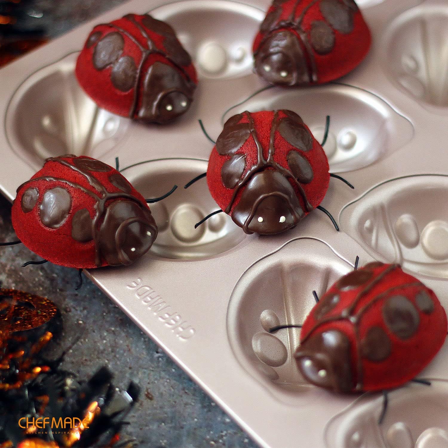 CHEFMADE Beetle Cake Pan, 12-Cavity Non-Stick Animal Muffin Bakeware for Oven Baking (Champagne Gold)