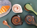 Ceramic Spoon Rest for Stove Top, Hand Painted Brown Swirl Spoon Rest for Kitchen Counter, Retro Cooking Spoon Holder for Kitchen Counter, Utensil Rest for Spatula Ladle or Tong (Matte Black)