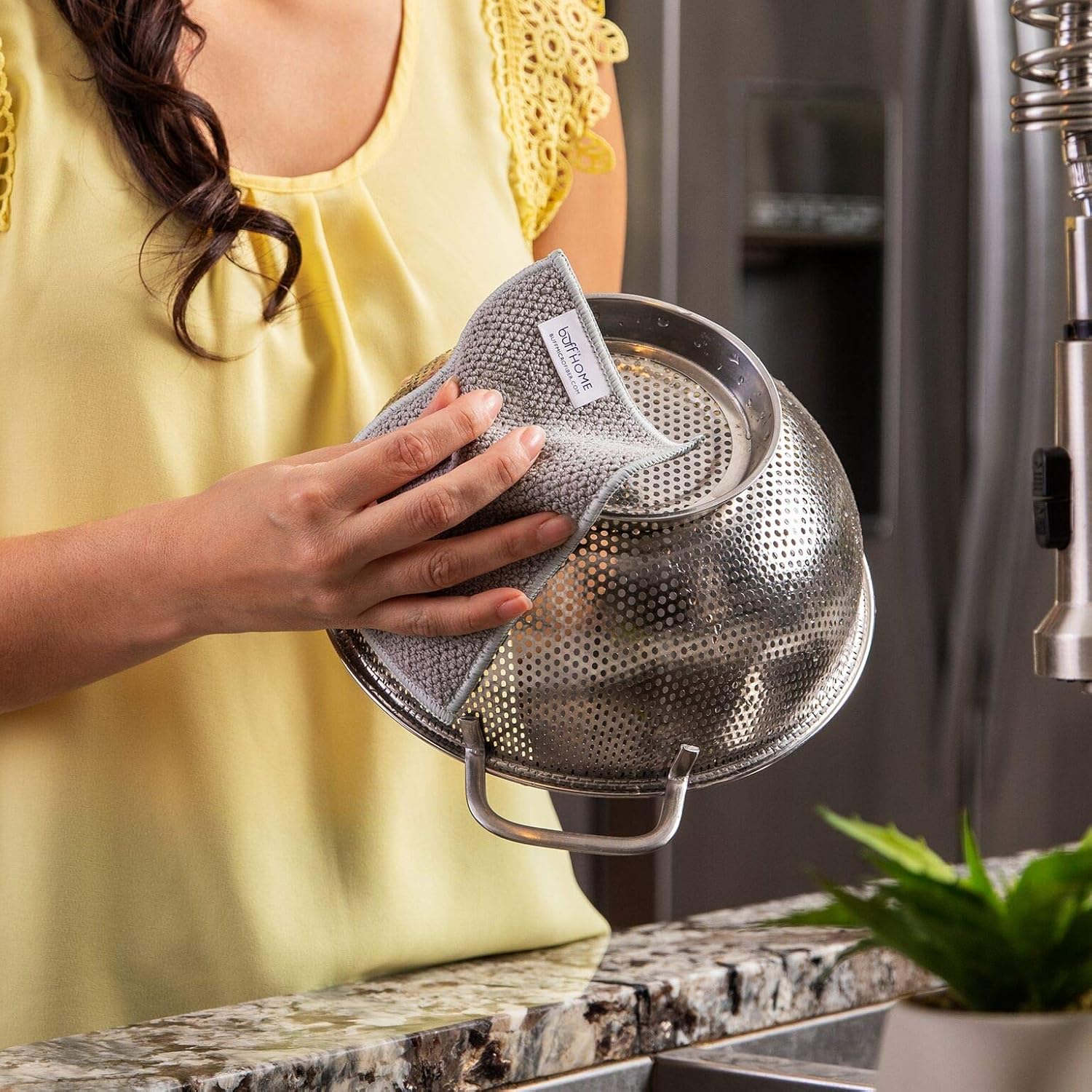 Microfiber Dish Cloths | Scrubs & Cleans: Dishes, Sinks, Counters, Stove Tops | Easy Rinsing | Machine Washable | 6 Pack (Size 4 x 6 inches)