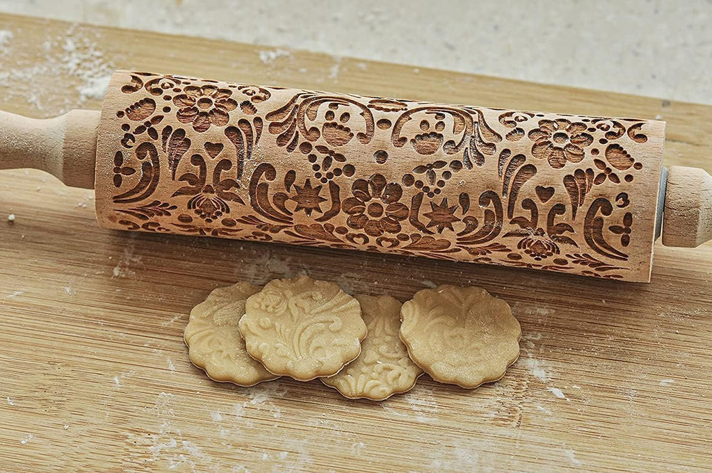 Christmas Wooden Rolling Pin for Baking Engraved Embossing Rolling Pin Cookie Stamps Roller Square Grid Cookies Mold Kitchen Decor Tools for Baking Embossed Cookies (Flower Plant)