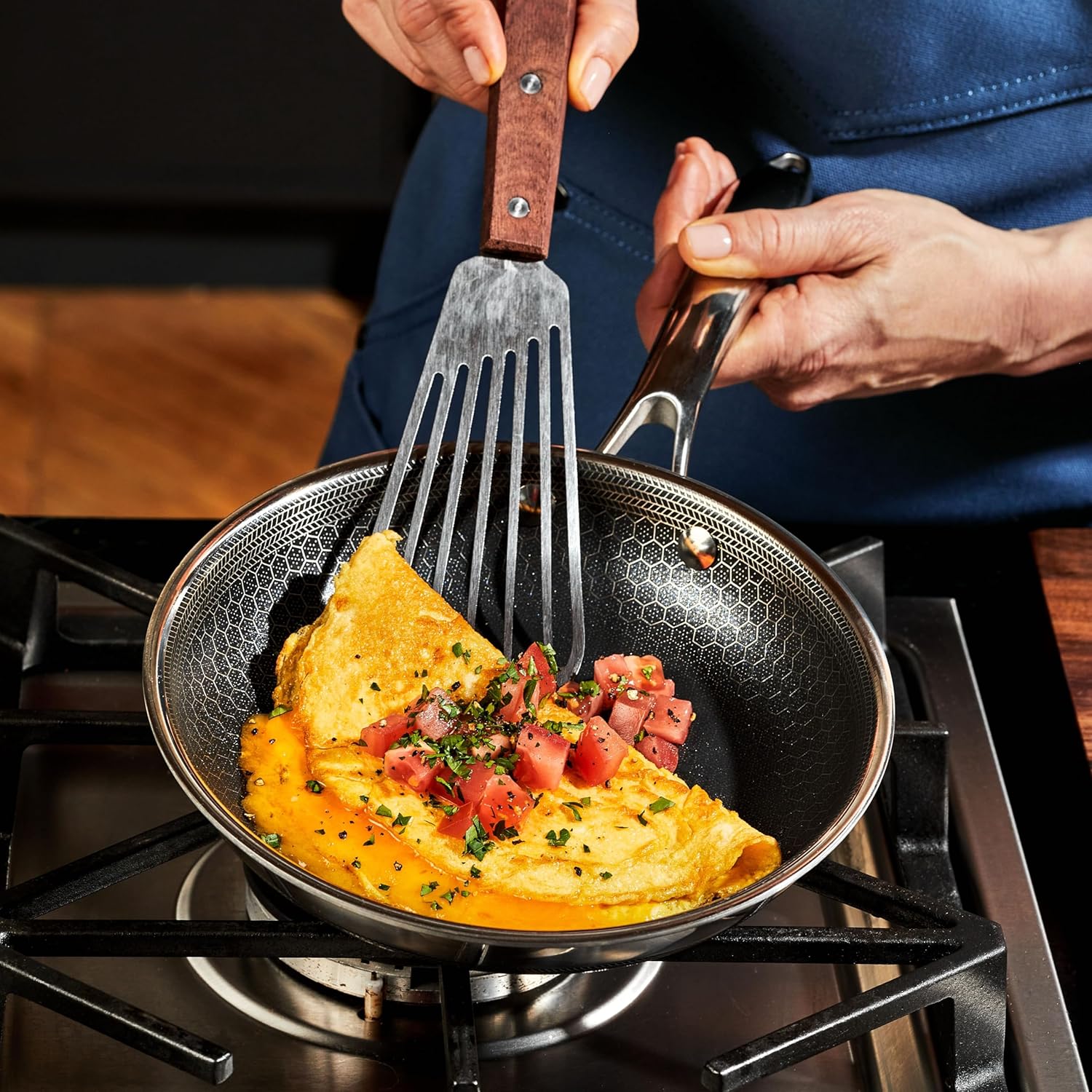 HexClad Hybrid Nonstick 6-Piece Fry Pan Set, 8, 10, and 12-Inch Frying Pans with Tempered Glass Lids, Stay-Cool Handles, Dishwasher-Friendly, Induction Ready, Compatible with All Cooktops