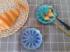 Ceramic Spoon Rest for Stove Top, Flower Cute Spoon Rest for Kitchen Counter, Cooking Spoon Holder for Kitchen Counter, Utensil Rest Spatula Rest Ladle Holder Tong Rest, 1 PC (Ice Cracks, Sapphire)